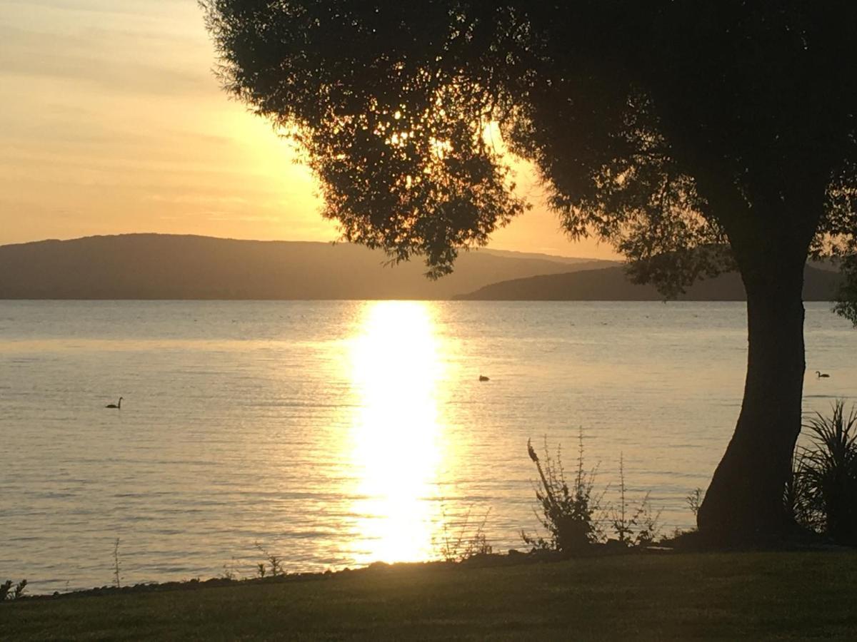 Tranquility Lakefront Rotorua Exterior foto