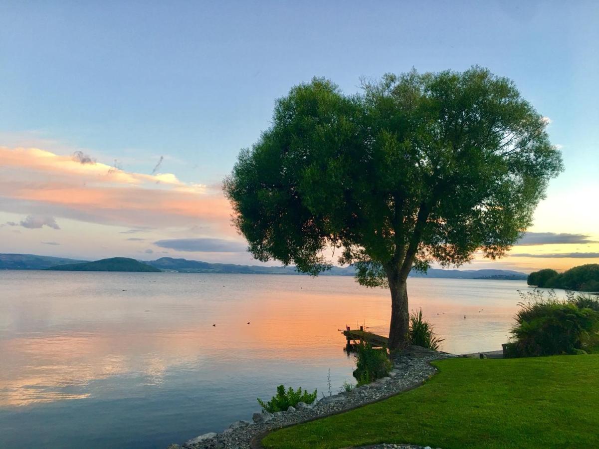 Tranquility Lakefront Rotorua Exterior foto